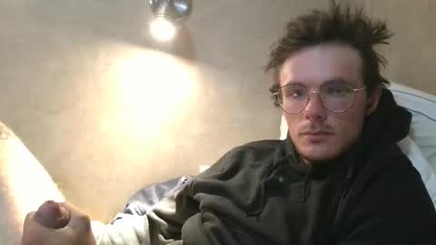 Snapshot of dylp400 chatting on March 2025 09:24:01 PM dylp400 online show from March 2025 09:24:01 PM