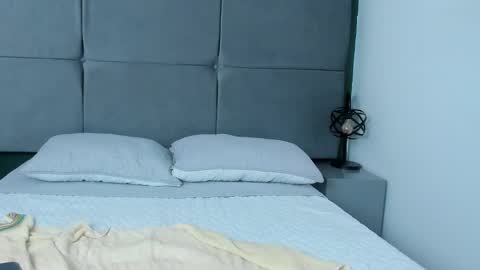 dymoni222 online show from February 2025 02:02:01 PM