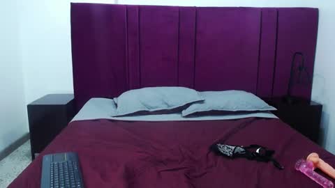 dymoni222 online show from March 2025 06:00:01 PM