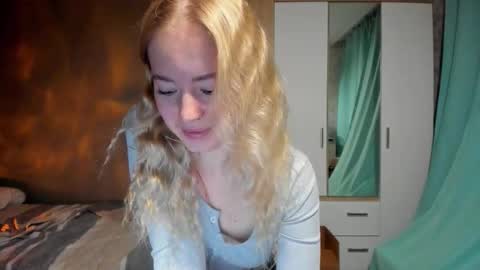 fansly - yourbestbaby online show from January 2026 04:17:02 AM