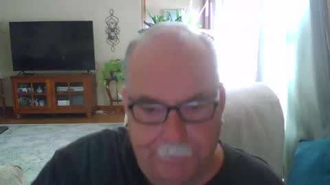 earl52 online show from September 2025 06:41:02 PM