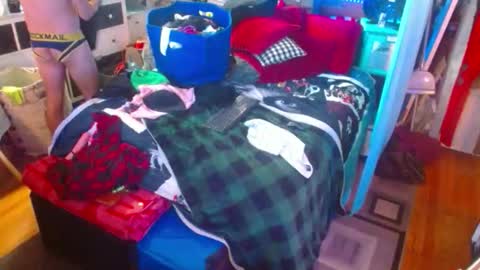 eastbayboy57 online show from November 2025 03:36:02 PM