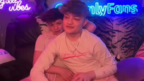 eastinwestin online show from February 2026 08:14:01 AM