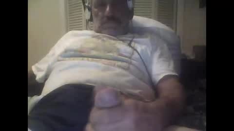 Snapshot of easye4015 chatting on February 2026 04:46:02 AM Easye online show from February 2026 04:46:02 AM