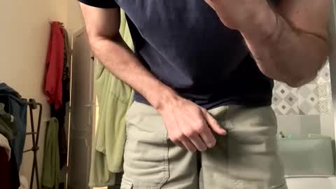 Snapshot of easyfrenchguy chatting on November 2025 01:26:02 PM French Guy online show from November 2025 01:26:02 PM