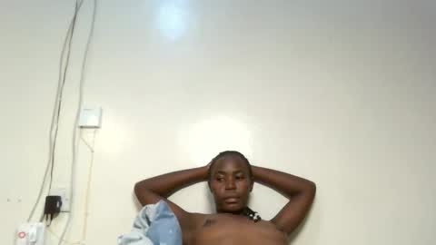 eboniey_slim online show from February 2026 03:10:01 PM