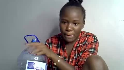 Queen online show from March 2026 10:05:02 PM