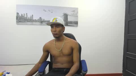 ebons_sexy online show from December 2024 05:48:01 AM