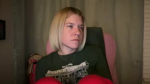 Snapshot of ebony8ivory chatting on April 2026 03:42:02 AM americnbarbie online show from April 2026 03:42:02 AM