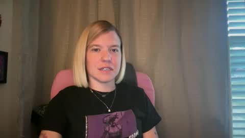 Snapshot of ebony8ivory chatting on May 2026 11:43:02 PM americnbarbie online show from May 2026 11:43:02 PM