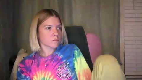 Snapshot of ebony8ivory chatting on May 2026 03:01:01 AM americnbarbie online show from May 2026 03:01:01 AM