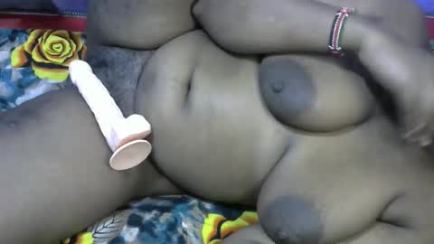 Snapshot of ebony_caramell048 chatting on September 2025 06:28:02 AM caramell online show from September 2025 06:28:02 AM