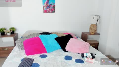 ebony_cute9 online show from April 2026 07:03:02 PM