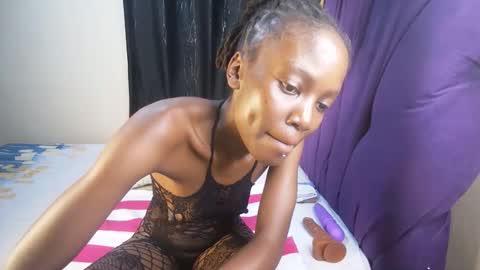Snapshot of ebony_desire1 chatting on May 2026 04:52:02 AM Desire online show from May 2026 04:52:02 AM