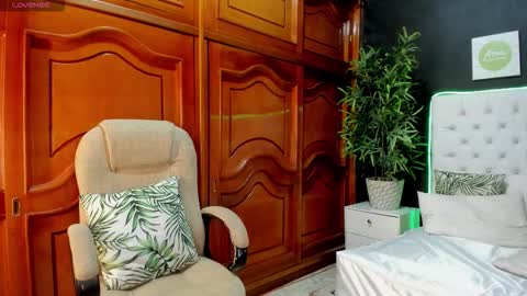 ebony_katterin online show from December 2025 11:16:02 AM