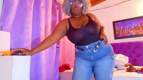 Snapshot of ebony_neighbormoans chatting on June 2026 03:16:01 AM LINA online show from June 2026 03:16:01 AM