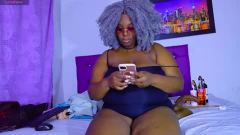 Snapshot of ebony_neighbormoans chatting on July 2026 03:00:02 AM LINA online show from July 2026 03:00:02 AM