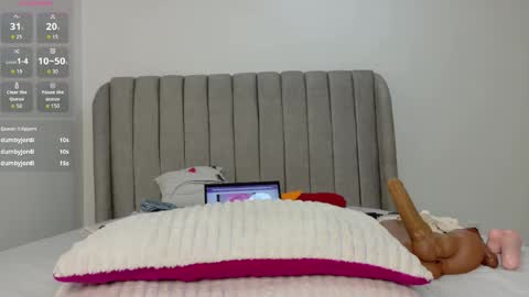 ebony_pearl69 online show from April 2026 06:19:01 AM