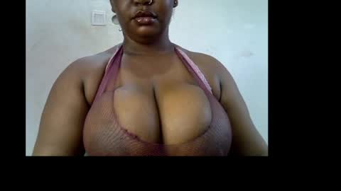 Snapshot of ebony_plumx12 chatting on April 2026 08:07:02 AM Prisy online show from April 2026 08:07:02 AM