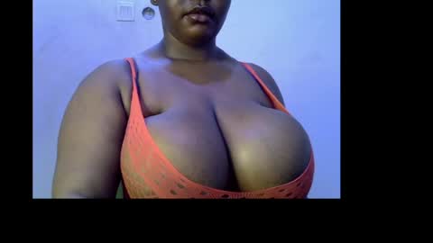 Snapshot of ebony_plumx12 chatting on May 2026 06:34:02 PM Prisy online show from May 2026 06:34:02 PM