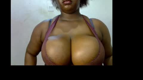Snapshot of ebony_plumx12 chatting on May 2026 08:48:02 PM Prisy online show from May 2026 08:48:02 PM