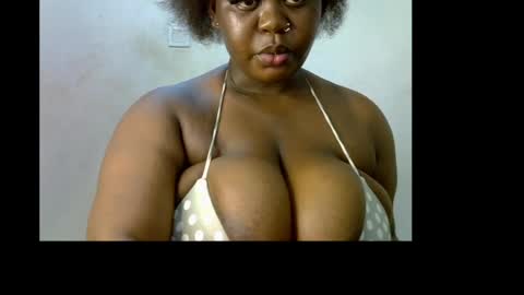 Snapshot of ebony_plumx12 chatting on May 2026 08:02:02 PM Prisy online show from May 2026 08:02:02 PM