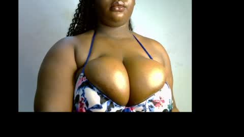 Snapshot of ebony_plumx12 chatting on May 2026 05:43:01 PM Prisy online show from May 2026 05:43:01 PM