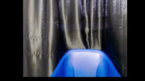 Queen online show from November 2025 01:21:02 PM