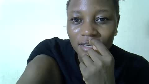 Snapshot of ebonycutegal4 chatting on November 2025 07:02:02 PM MELLEN online show from November 2025 07:02:02 PM