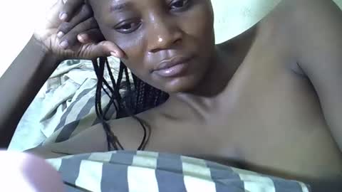 Snapshot of ebonycutegal4 chatting on February 2026 07:17:02 PM MELLEN online show from February 2026 07:17:02 PM