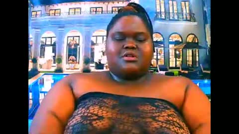 ebonyhotbuns4u2luv online show from April 2026 06:58:02 PM