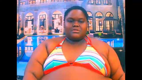 Snapshot of ebonyhotbuns4u2luv chatting on June 2026 07:01:02 PM ebonyhotbuns4u2luv online show from June 2026 07:01:02 PM
