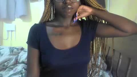 Ebonymuse2 online show from April 2026 01:32:01 AM