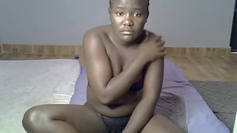 Snapshot of ebonyrapunzelle chatting on June 2026 08:12:02 AM ebonyrapunzelle online show from June 2026 08:12:02 AM