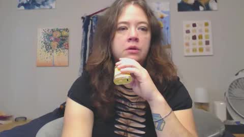 Weird Echo online show from November 2025 01:47:02 PM