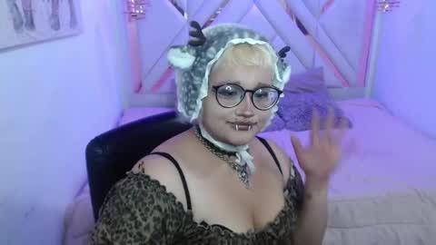 Snapshot of echypyon_tk chatting on May 2026 03:02:02 AM Echypyon tk online show from May 2026 03:02:02 AM