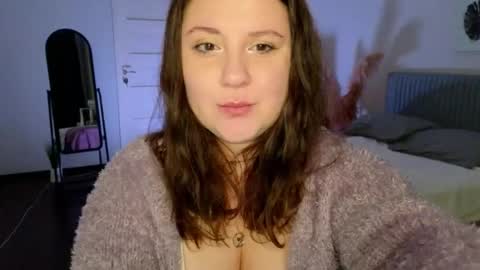 Snapshot of edalyn_af chatting on September 2025 07:08:02 PM online show from September 2025 07:08:02 PM