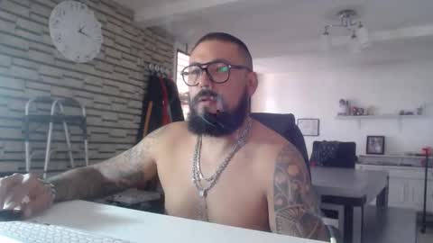 edgarram83 online show from November 2025 07:15:02 PM