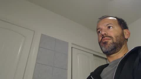 Snapshot of edge_masters chatting on December 2024 06:40:01 AM EdgeM online show from December 2024 06:40:01 AM