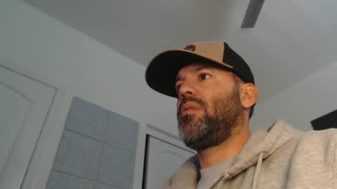 Snapshot of edge_masters chatting on January 2025 07:43:01 PM EdgeM online show from January 2025 07:43:01 PM