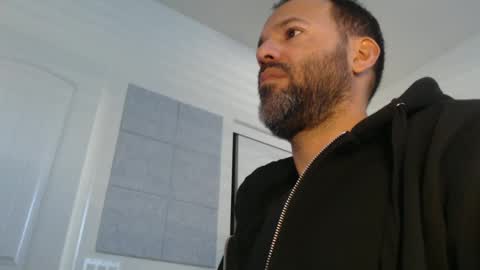 Snapshot of edge_masters chatting on January 2025 10:46:01 PM EdgeM online show from January 2025 10:46:01 PM