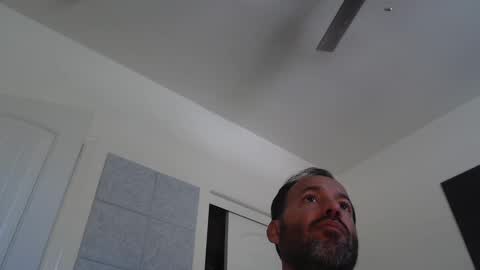 Snapshot of edge_masters chatting on January 2025 08:03:02 PM EdgeM online show from January 2025 08:03:02 PM