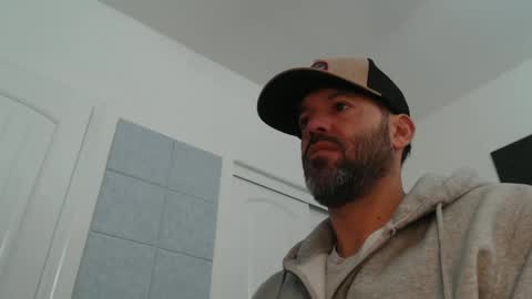 Snapshot of edge_masters chatting on February 2025 04:32:02 PM EdgeM online show from February 2025 04:32:02 PM