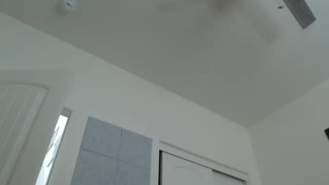 Snapshot of edge_masters chatting on February 2025 08:28:01 PM EdgeM online show from February 2025 08:28:01 PM