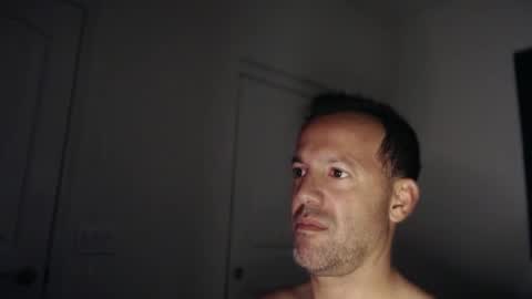 Snapshot of edge_masters chatting on September 2025 05:28:02 AM EdgeM online show from September 2025 05:28:02 AM