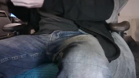 Snapshot of edged_biker chatting on January 2025 05:42:01 PM edged biker online show from January 2025 05:42:01 PM