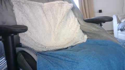 Snapshot of edged_biker chatting on February 2025 08:29:02 AM edged biker online show from February 2025 08:29:02 AM