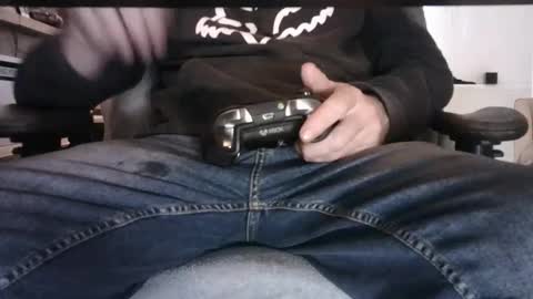 Snapshot of edged_biker chatting on April 2026 02:00:02 PM edged biker online show from April 2026 02:00:02 PM