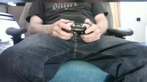 Snapshot of edged_biker chatting on May 2026 03:42:01 PM edged biker online show from May 2026 03:42:01 PM