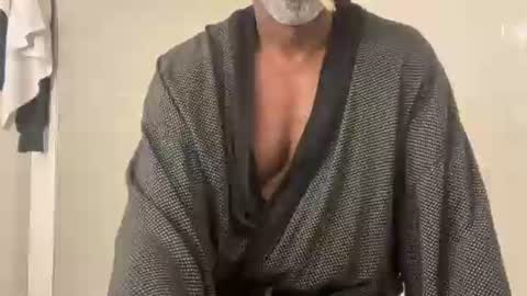 Dad online show from October 2025 02:56:02 PM